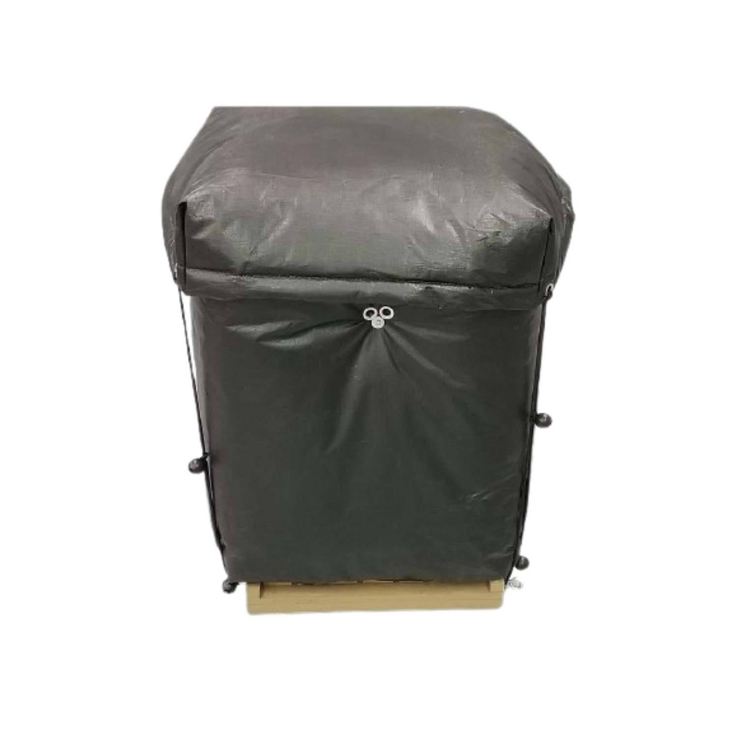 An example of the Inland Plastics Single 2-Storey Wrap on a beehive, on a white backhground