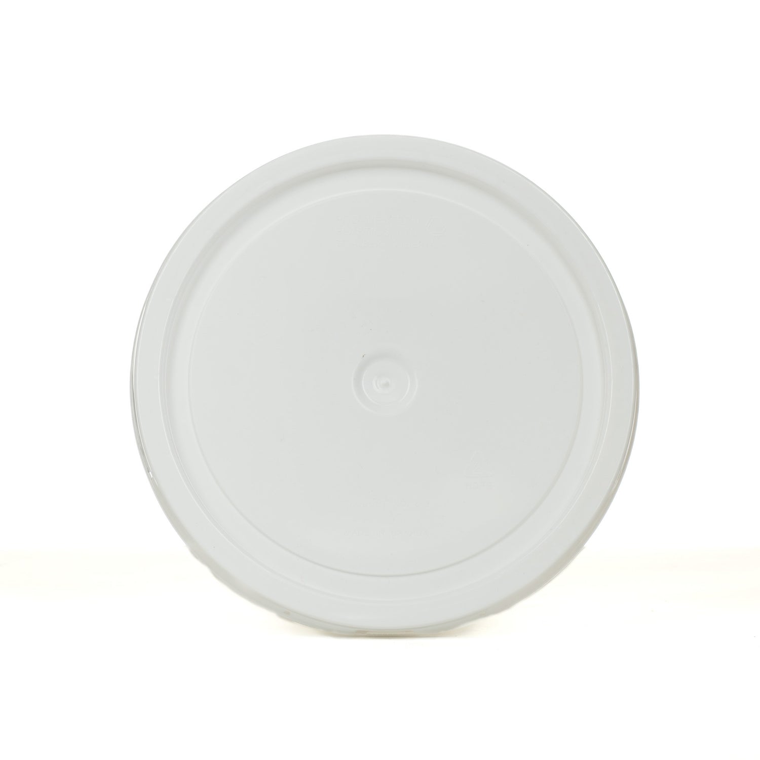A white plastic lid designed to fit on a 15kg or 30kg plastic pail.