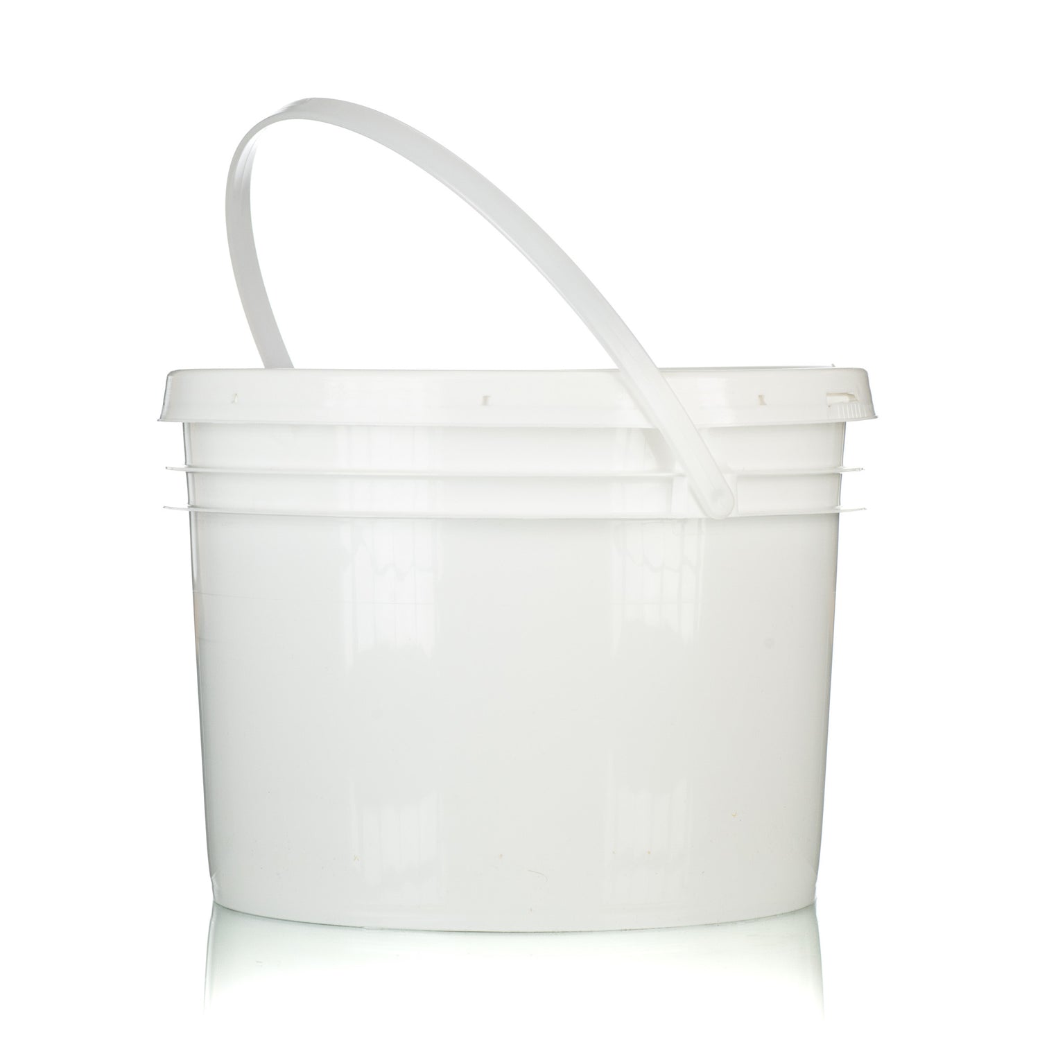 A white 4-litre plastic pail with a secure snap-on lid and sturdy carrying handle, designed for storing and transporting honey.